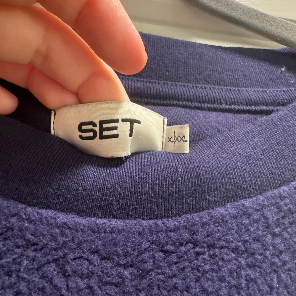 Set Active Crewneck - Picture 4 of 4